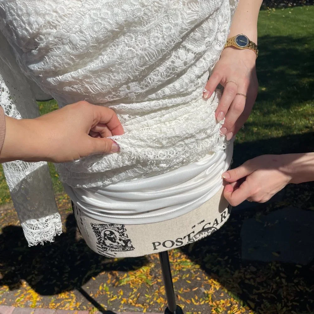 White off the shoulder lace mini dress - Picture 7 of 9